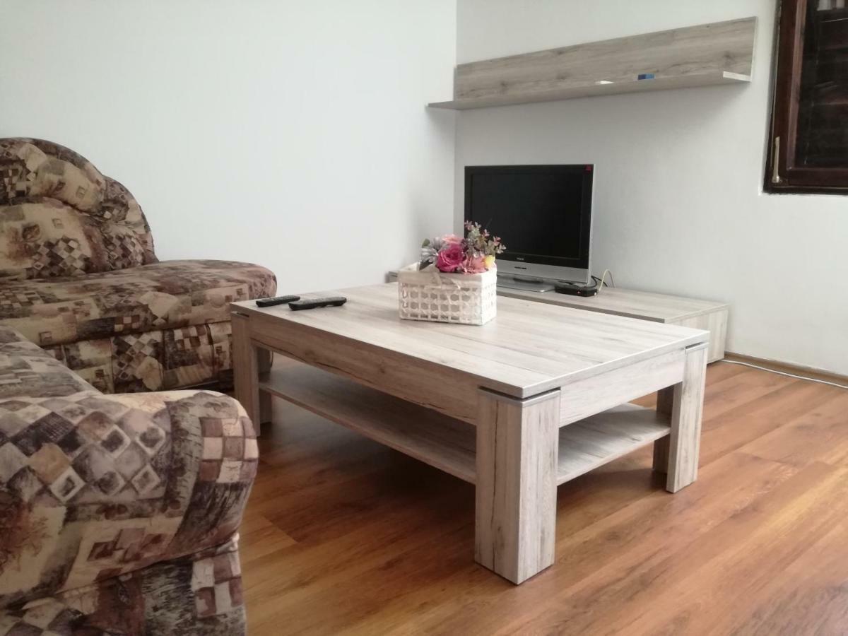 Apartment Ivan Маріна Екстер'єр фото