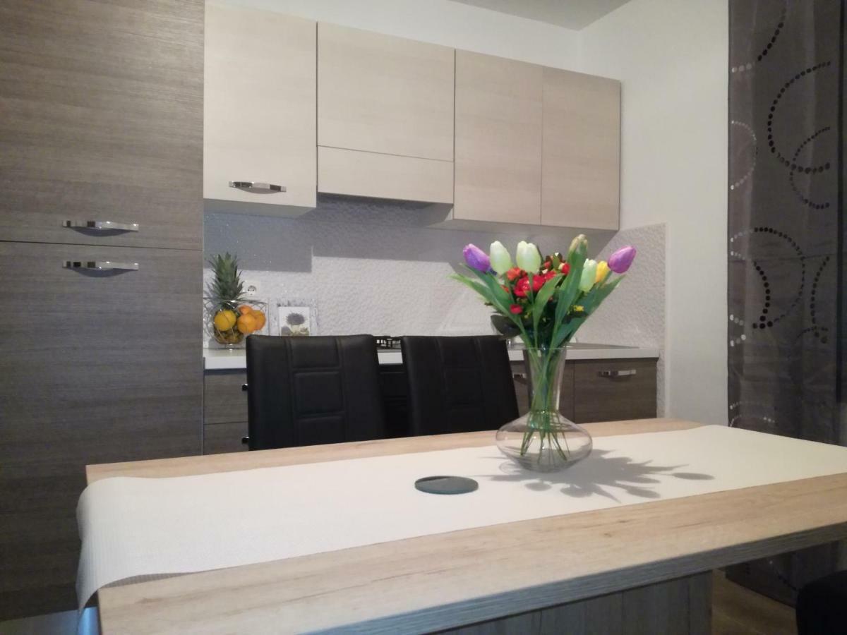 Apartment Ivan Маріна Екстер'єр фото