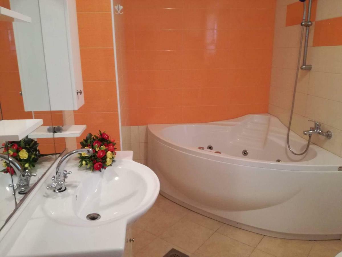 Apartment Ivan Маріна Екстер'єр фото