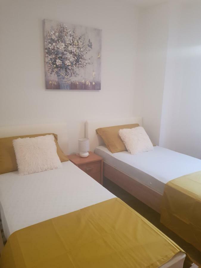 Apartment Ivan Маріна Екстер'єр фото